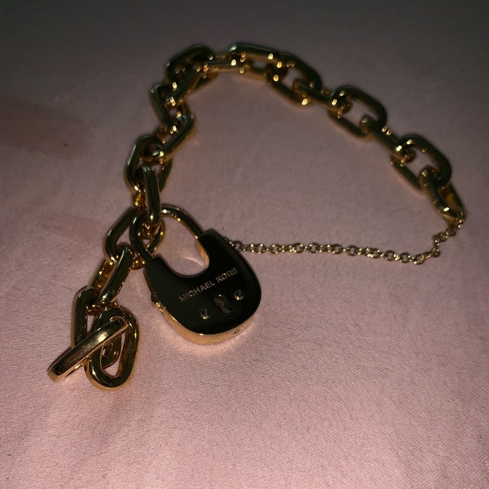 Michael Kors Charm bracelet with padlock